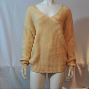 Women's V-Neck Sweater - yellow/Tan twist back boutique NWOT